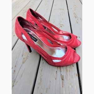 White House Black Market Red Faux Snakeskin Pump 8